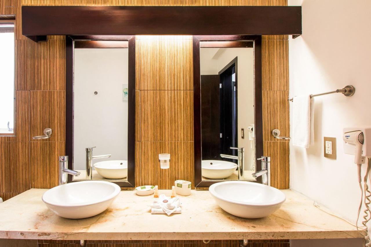 Corto Maltes 205 Ocean Front 2 Bdrs Playa del Carmen